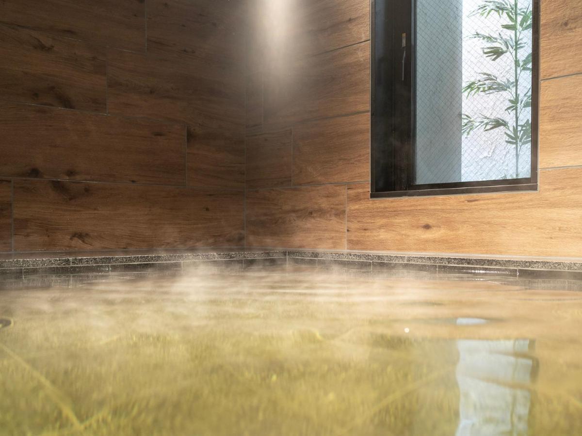 โรงแรม Super Premier Namba Shinsaibashi Natural Hot Spring โอซาก้า