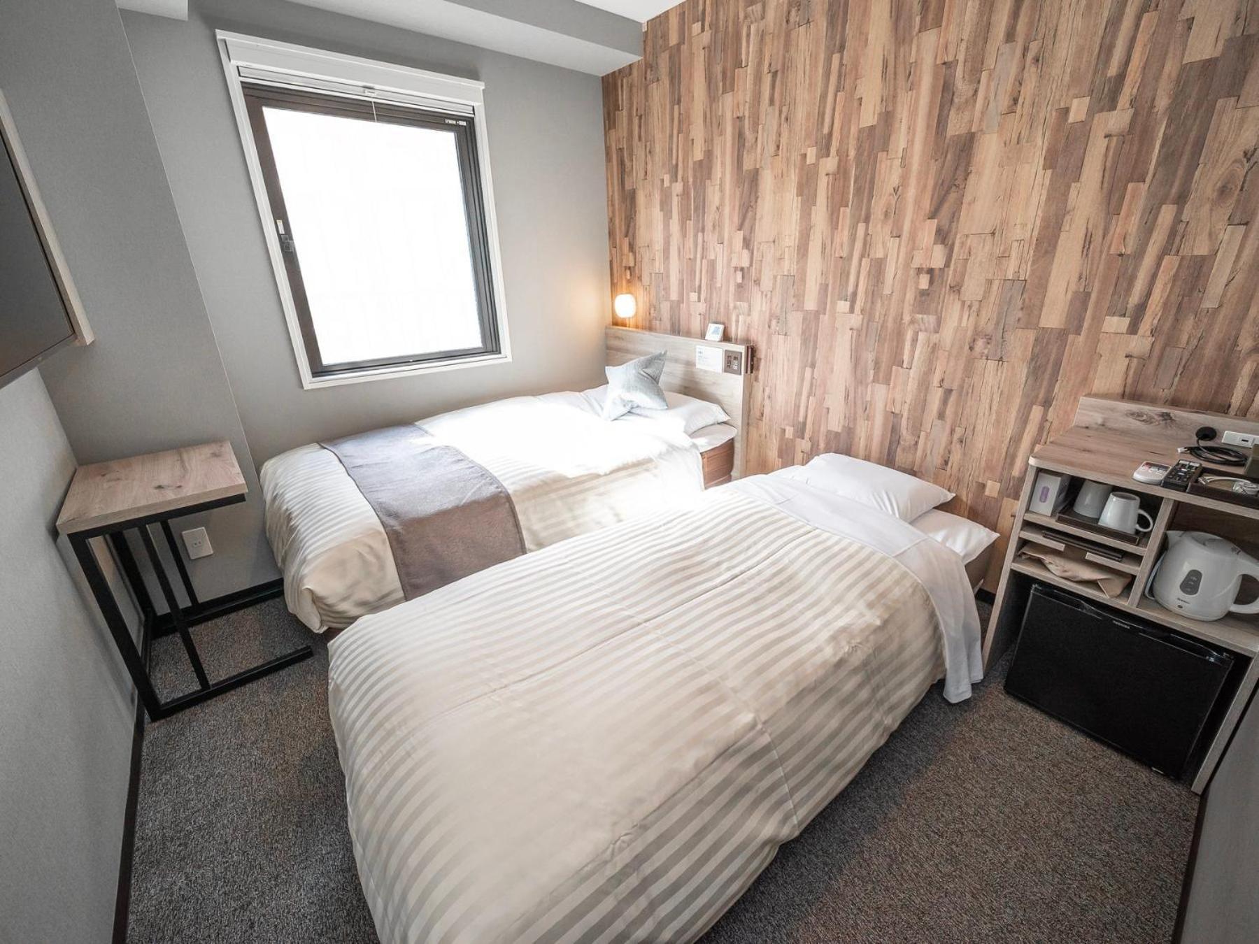 Super Premier Namba Shinsaibashi Natural Hot Spring 3* โอซาก้า