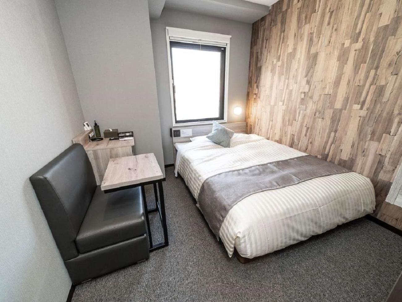 Super Premier Namba Shinsaibashi Natural Hot Spring 3* โอซาก้า